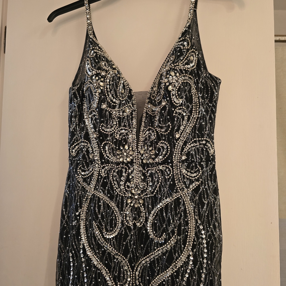 Embellished Black Sequin V-Neck Evening Dress